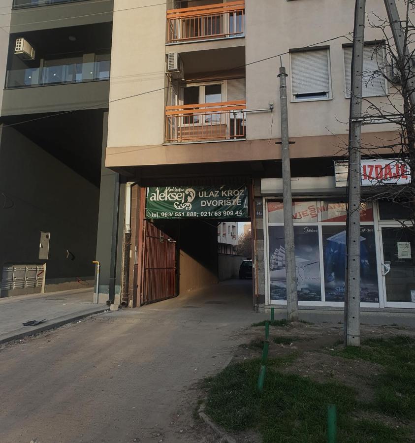 Adriana 64 - Besplatan Privatni Parking Apartment Novi Sad Exterior photo